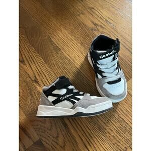 Rebook sneaker for Toddler - size 6